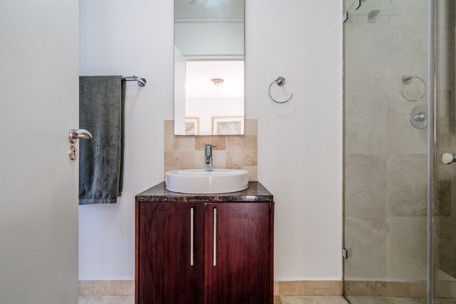 3 Bedroom Property for Sale in Oranjezicht Western Cape
